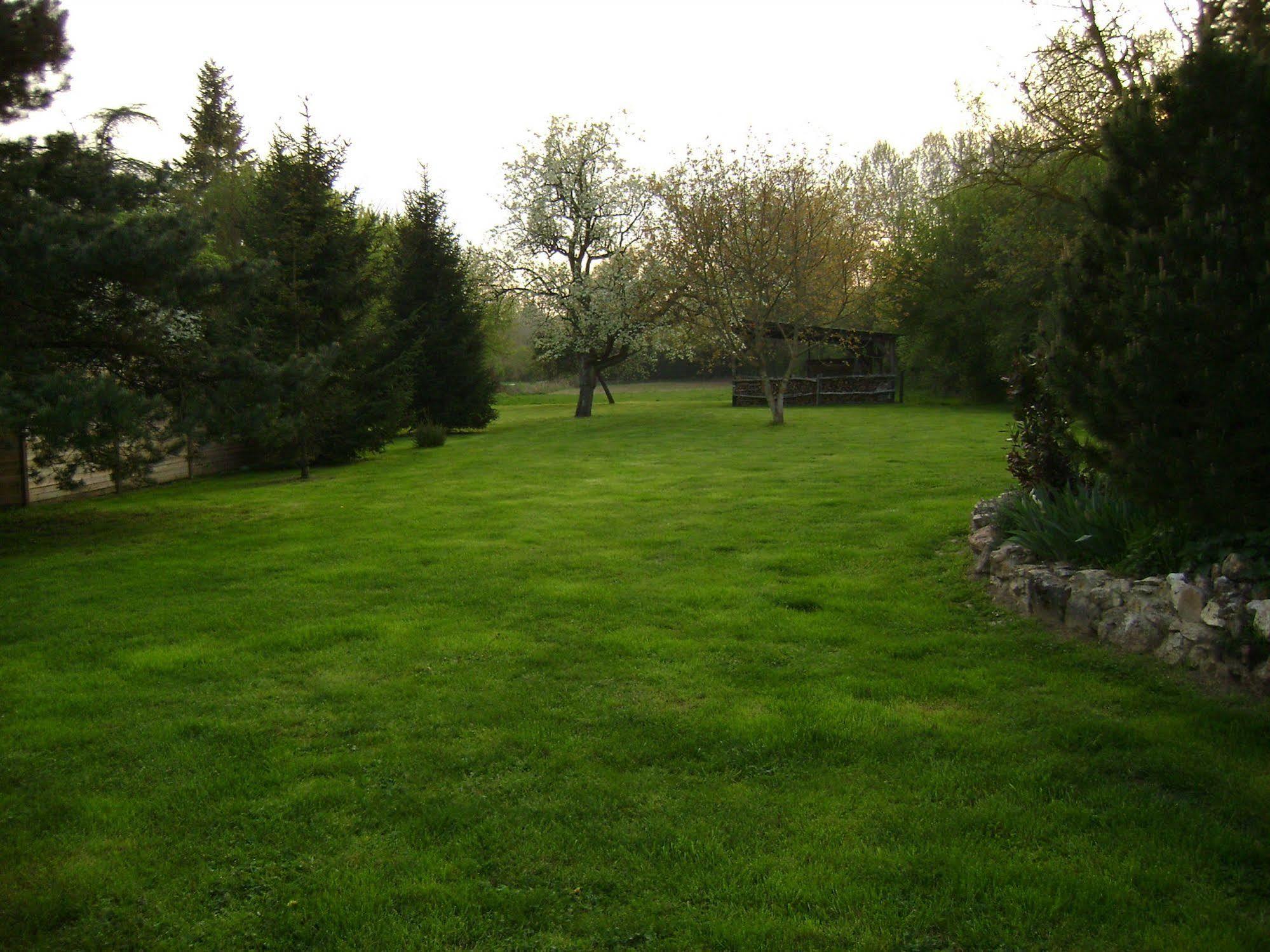 Les Chandelles Bed & Breakfast Villiers-le-Morhier Esterno foto